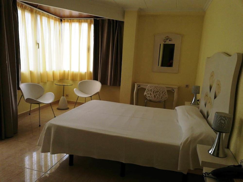 Hotel Iberflat Marynton بينيكارلو المظهر الخارجي الصورة
